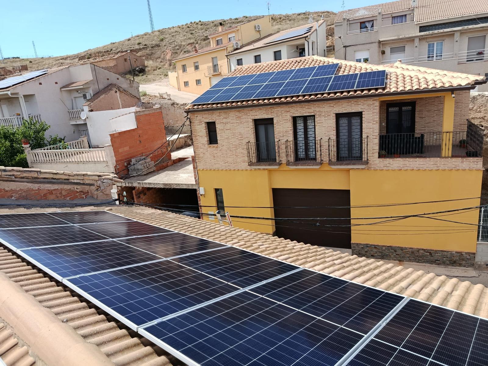 Casa con instalación solar de autoconsumo